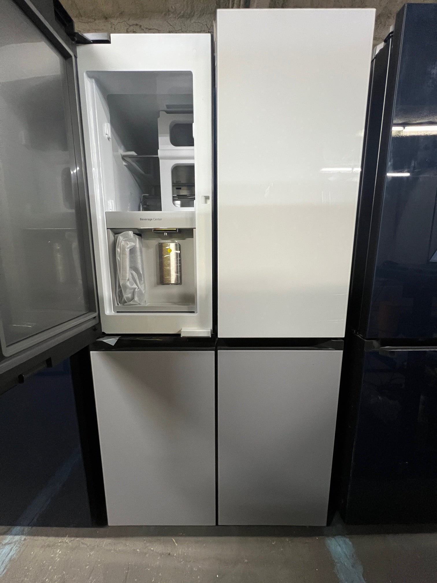 Samsung Bespoke 29 cu. ft. 4 - Door White & Matte Grey